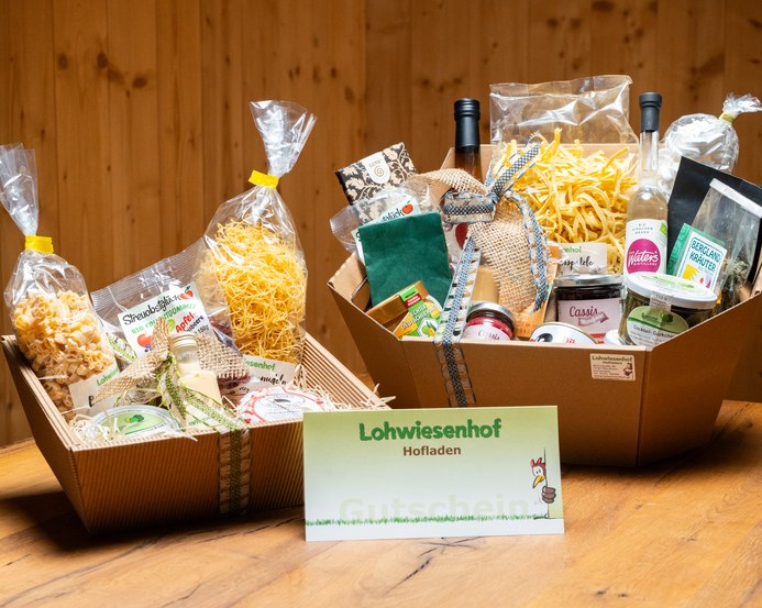 Gutscheine und Geschenkkörbe